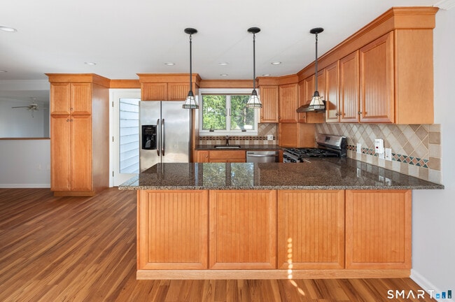 Photo - 37 Gaymoor Dr