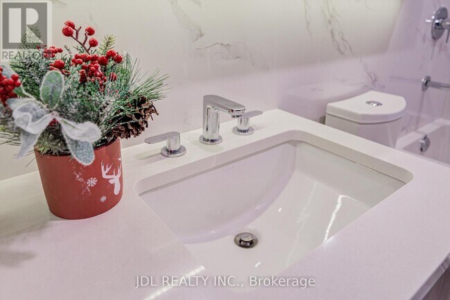 Photo - 1 Concord Cityplace Wy Unité 303