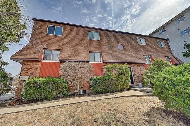 Photo - 34 Lincoln Ave Unit 4