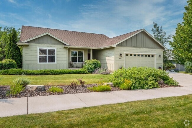 Building Photo - 3 Bedroom house in Ranch Club neighborhood