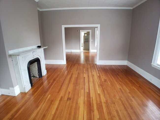 Building Photo - 44 Sharon St Unit 1 Rental
