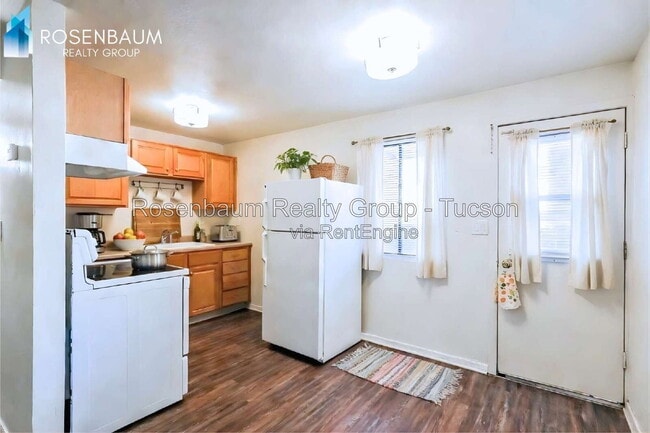 Photo - 455 W Kelso St Unit Apartment 206