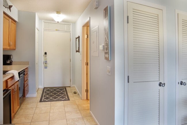 Photo - 5680 Creeks Crossing Unit 5680