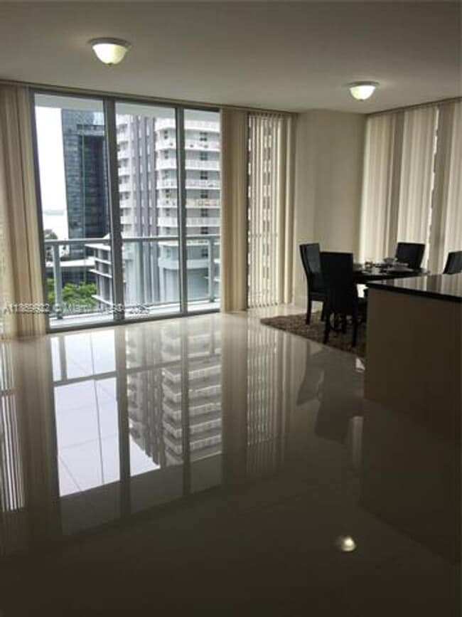 Photo - 79 SW 12th St unit 1406-S (A11869922) Unidad 79 SW 12th St  1406-S