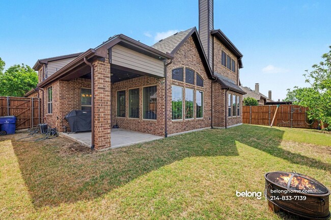 Building Photo - 8417 Lewis Canyon Dr