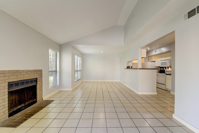 Building Photo - 7200 W T C Jester Blvd Unit 1703 Rental