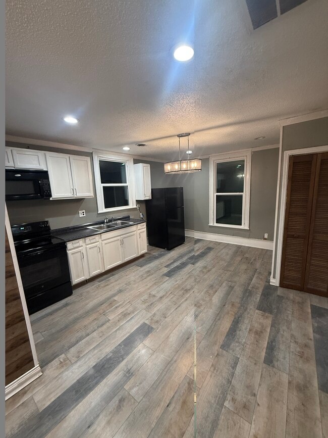 405 W Harnett St Unit B