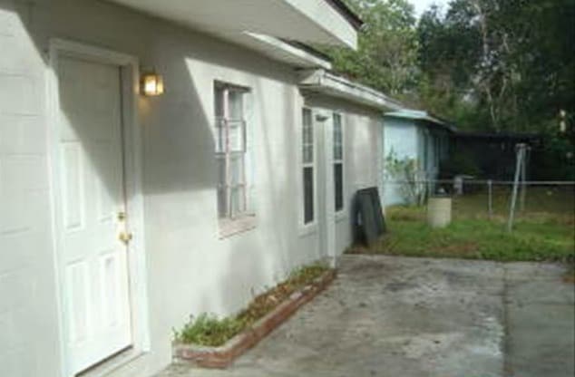 5144 Abel Ln