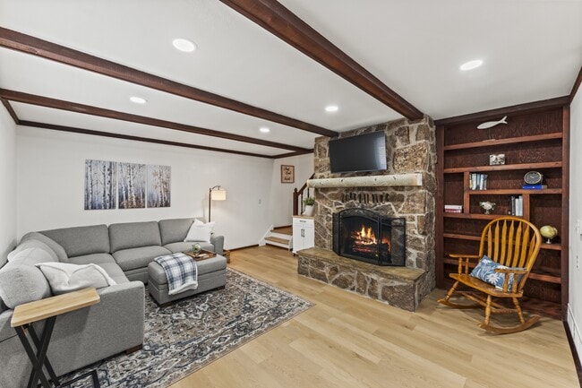 Photo - 220 Wildflower Dr