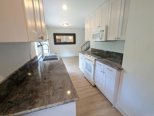 Photo - 508 Turfwood Ln