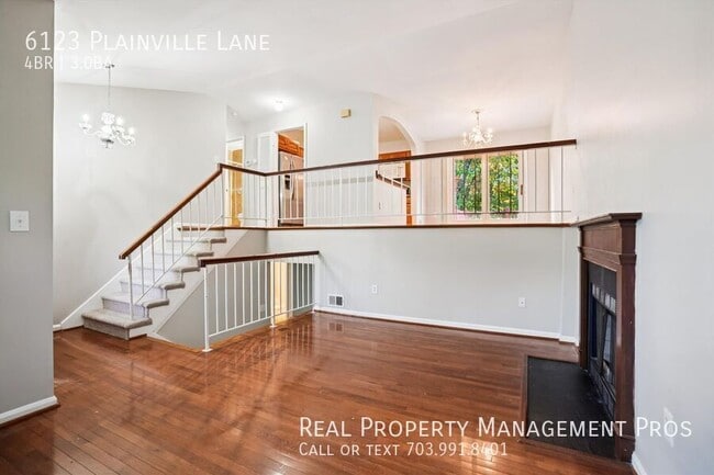 Photo - 6123 Plainville Ln