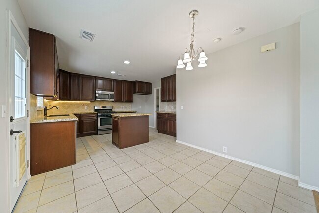 Photo - 10411 Deer Branch