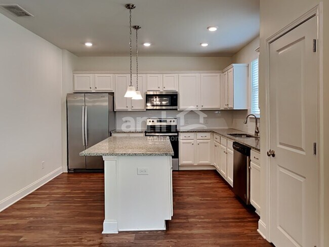 603 Lake Vista Court