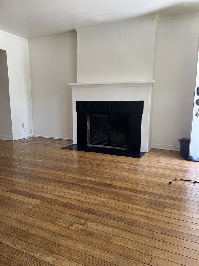 Photo - 1302 Sampson St