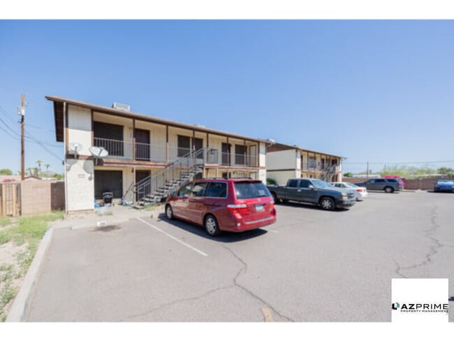 Building Photo - Modern 2/1 Upper-Level Mesa Apartment - St...