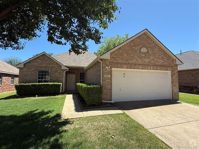 Building Photo - 4005 Hawkins Dr Rental