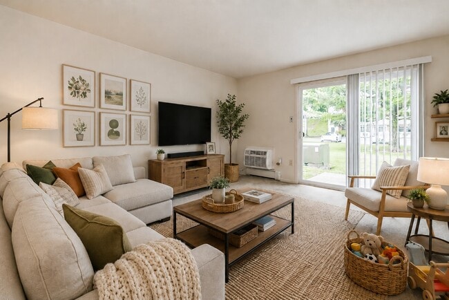 Lincoln Park Apartments and Townhomes