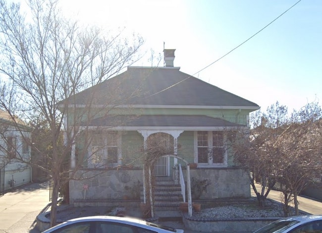 Building Photo - 971 S 7th St Rental