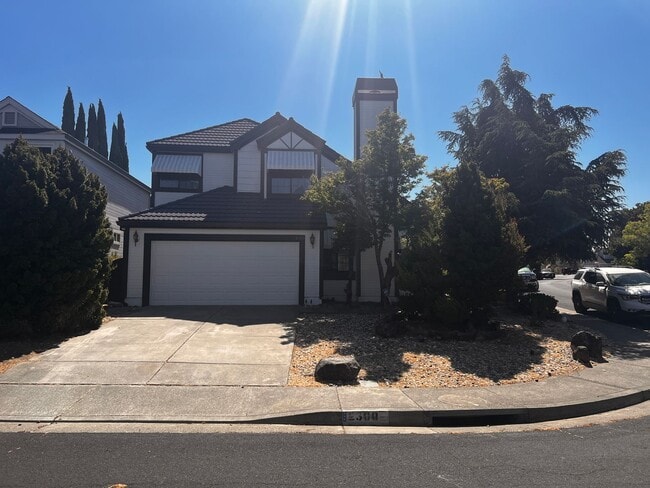 Building Photo - Wonderfully updated Waterman Highlands Home