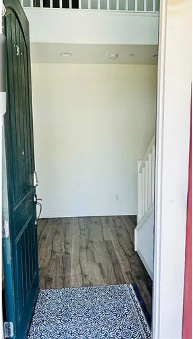 Photo - 232 Hayward Ln