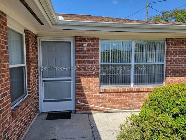 8144 Omaha Cir