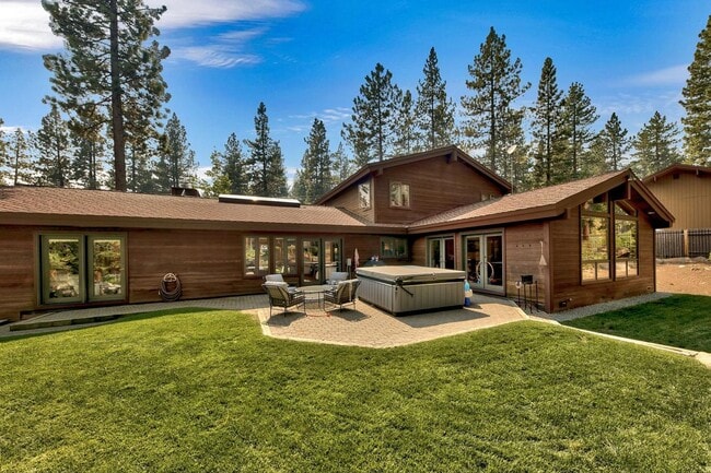 Building Photo - 982 Sand Iron Dr Unit 982 Sandiron