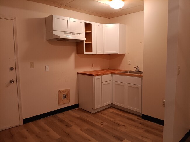 Photo - Irvine Renaissance Unit 305