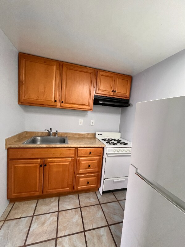 Photo - 3815 Webster St