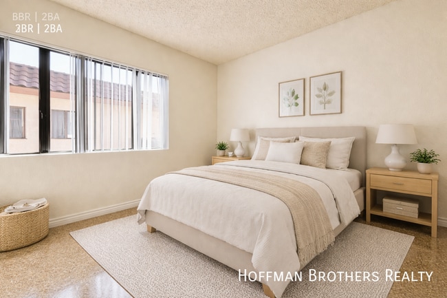 Photo - 8926 Burnet Ave Unidad 227