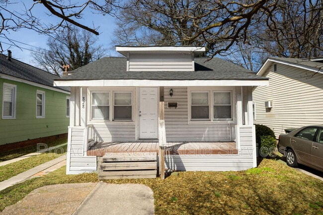 Building Photo - 828 W 42nd St