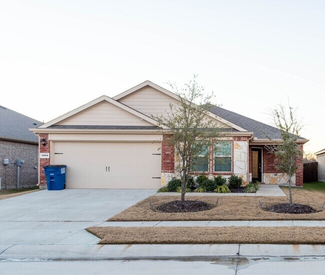 Building Photo - Located in the Trails at Riverstone community, this inviting 5-bedroom, 2-bathroom home offers a ...