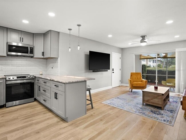 Photo - 8303 Bardmoor Blvd Unit 105