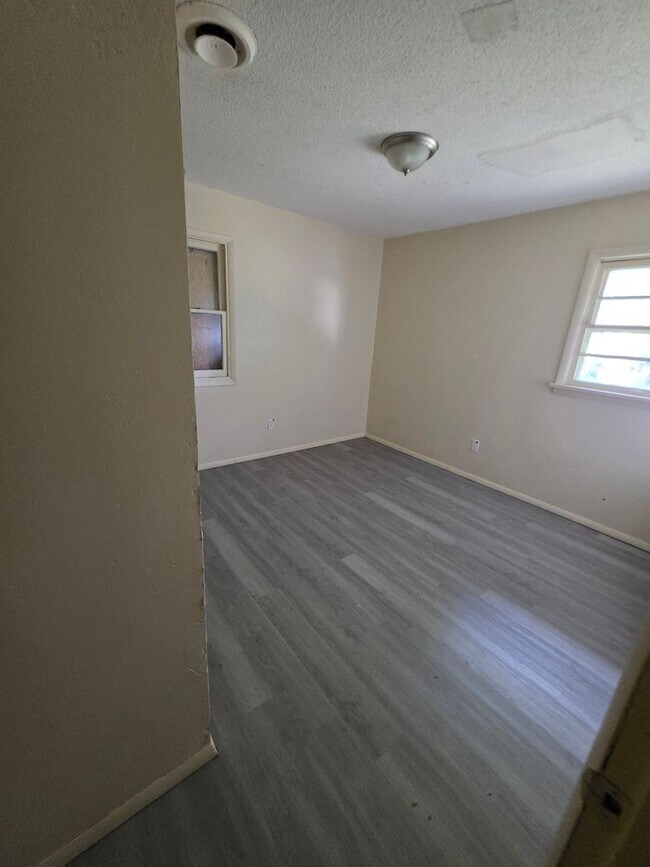1 Westwood Dr