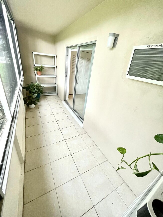 Photo - 128 Canterbury F Unit 128