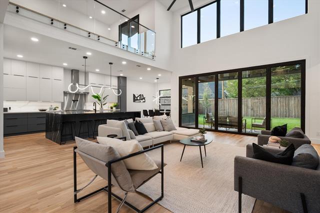 Photo - 3739 Rockdale Dr