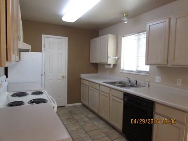 Photo - 3 Bed 2 Bath Home in Quiet Grand Junction Neighborhood