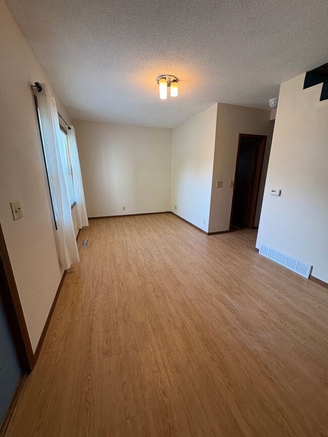 Photo - 2 Bedroom 1 Bathroom Duplex for Rent!