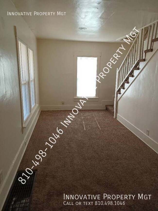 Photo - 3012 S Grand Traverse St