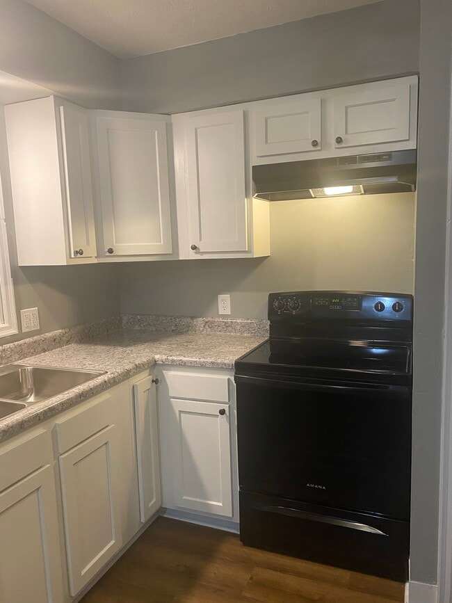 Photo - 224 N Yencer St