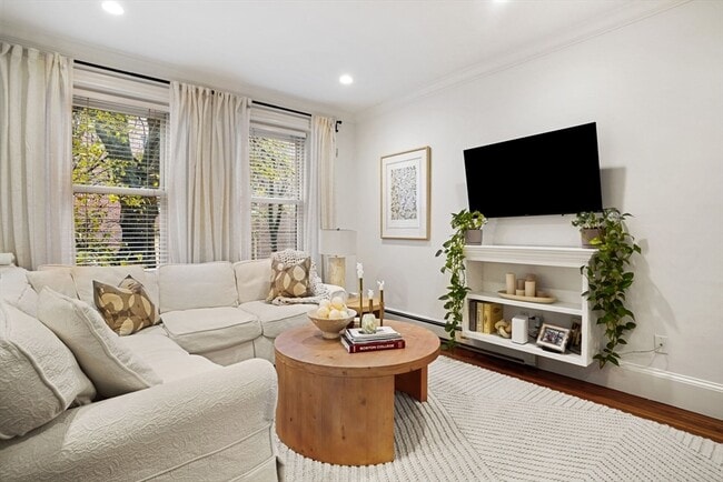 Photo - 110 Union Pk St Unit 2