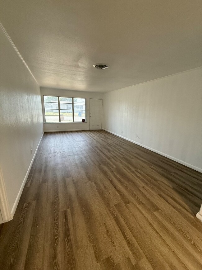 Photo - 1126 Stratton Dr