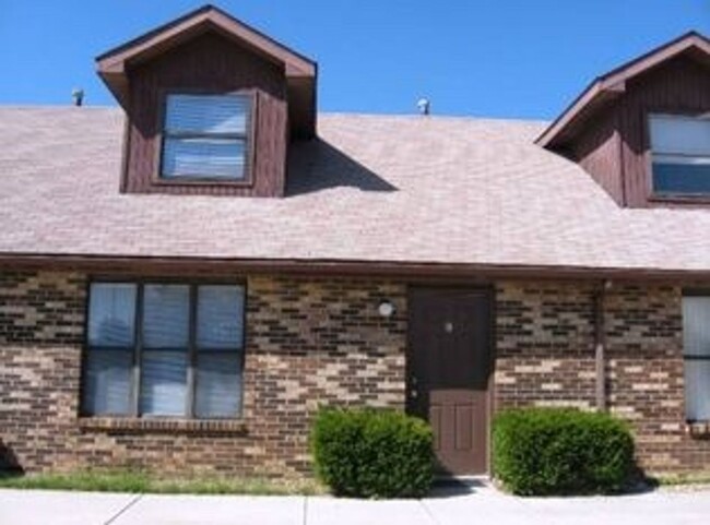 Updated Townhome located in SE Springfield... - Updated Townhome located in SE Springfield...