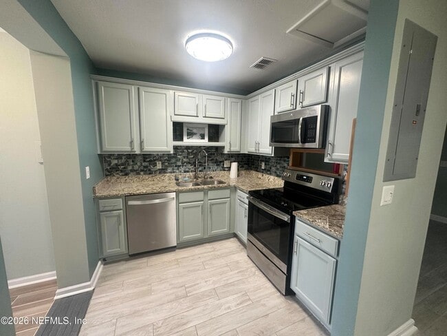 Photo - 820 3rd Ave N