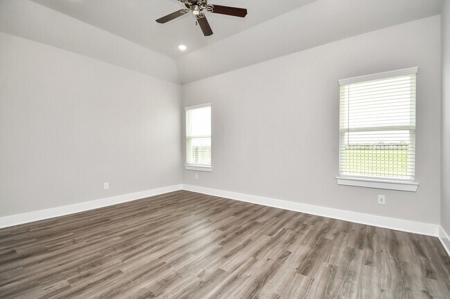 Photo - 21030 Shore Oak Dr