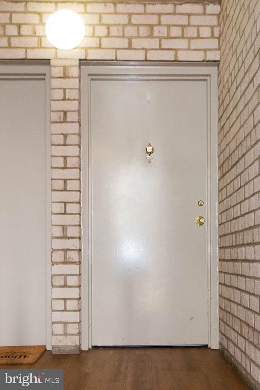 Photo - 37 Canterbury Square Unidad 302