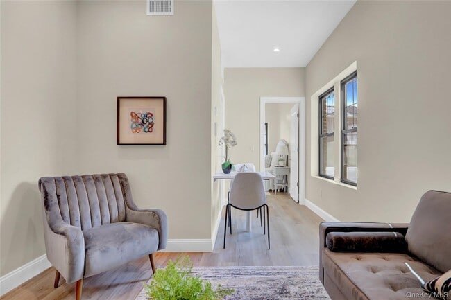Photo - 610 Jericho Tpke Unit 608