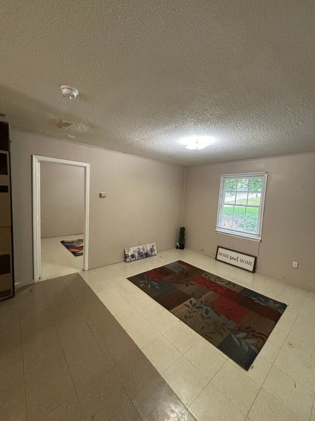 Photo - 390 N King St Apartment Unit C