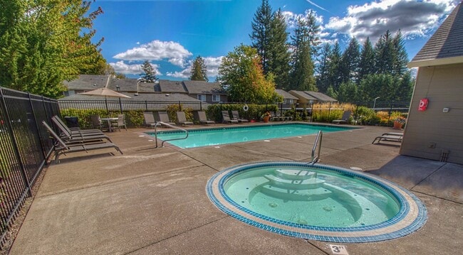 Seasonal Outdoor Pool, Hot Tub - Pioneer Ridge Apartments