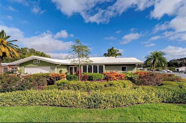 Building Photo - 502 Palm Dr Rental