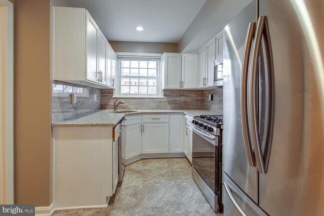 Photo - 6063 Hardwick Pl